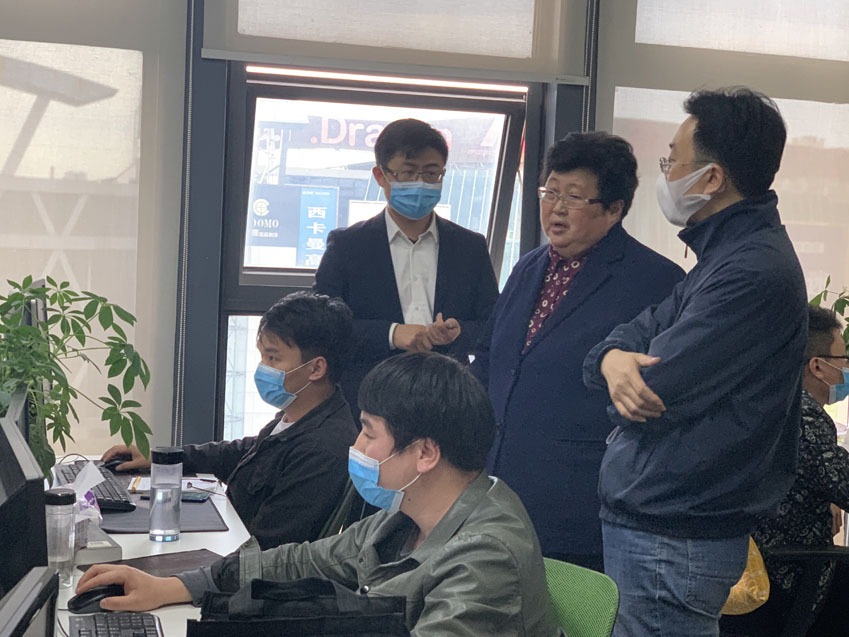 寶山區(qū)區(qū)領導一行蒞臨邁維動漫調(diào)研企業(yè)復工復產(chǎn)情況(圖6) 寶山區(qū)區(qū)領導一行蒞臨邁維動漫調(diào)研企業(yè)復工復產(chǎn)情況(圖6)